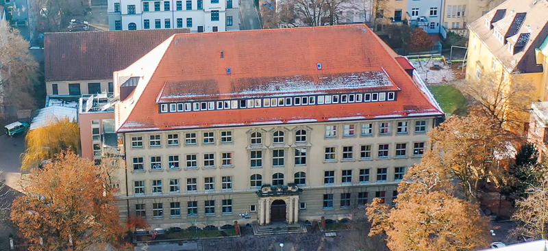 Schulgebäude des Maria-Theresia-Gymnasiums in Augsburg
